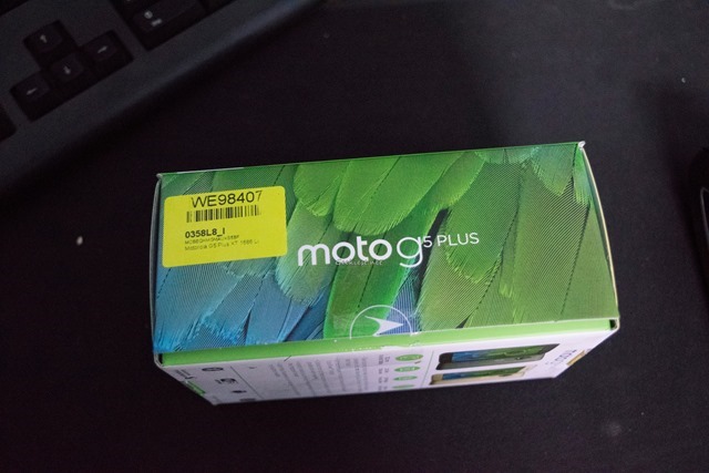 Moto G5 Plus Unboxing